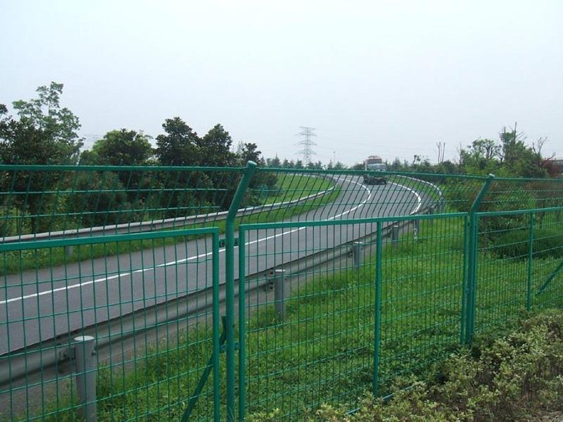 鹽城公路護(hù)欄網(wǎng)